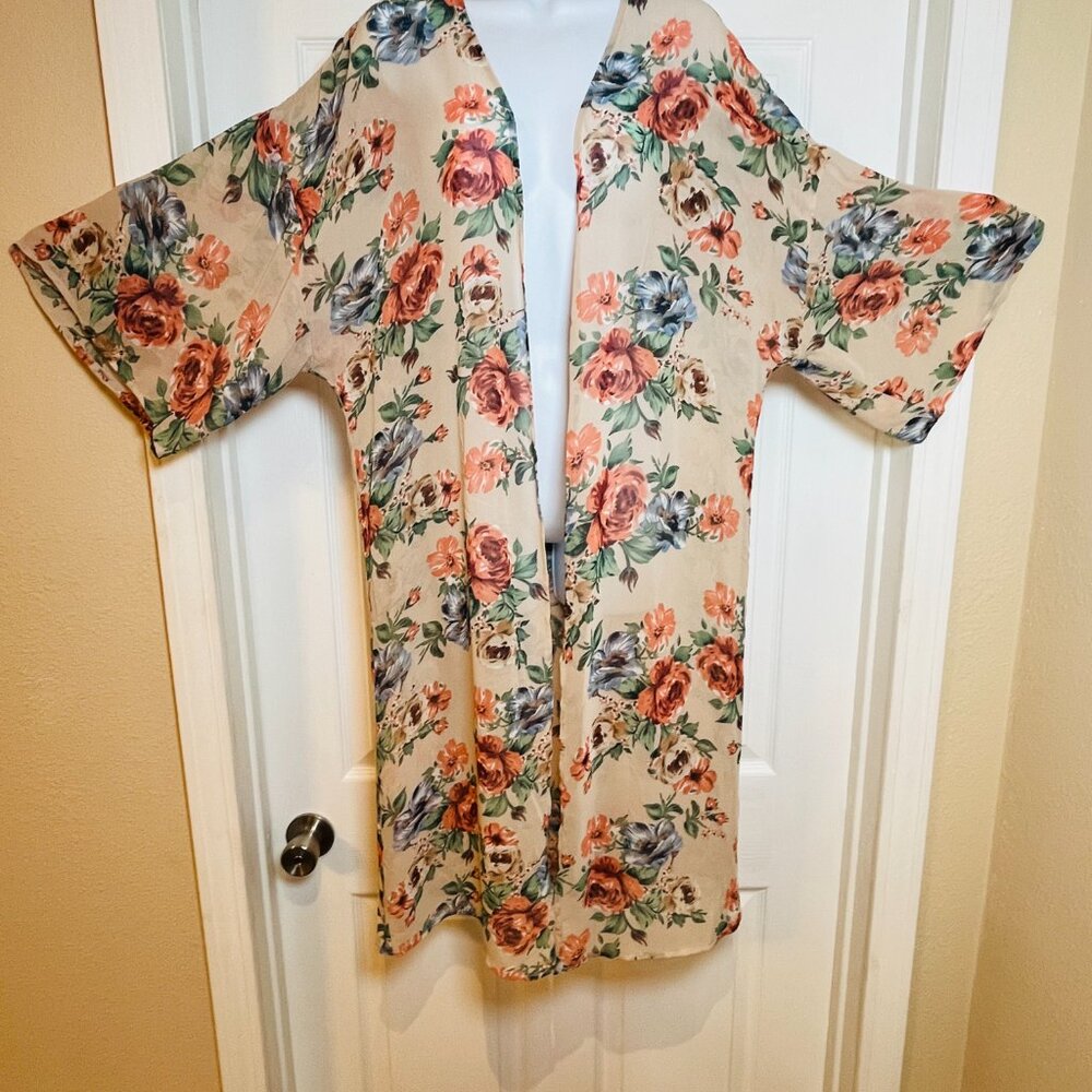 ee:some Womens Size S/M Floral Short Sleeves Kimono Top Sheer Cover Upโ